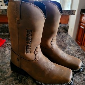 Durango kids boots size 4m